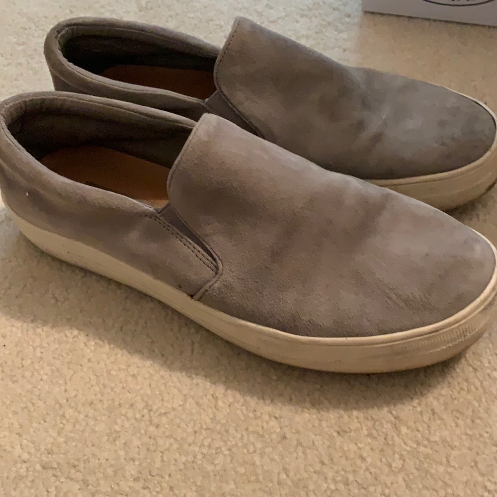 Steve Madden slides